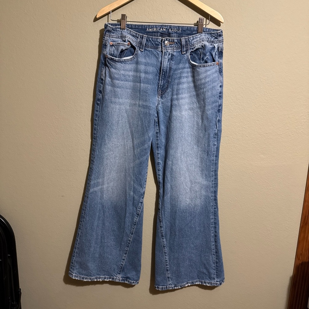 American Eagle Jeans Womens 6 High-Rise Baggy Wide Leg Strigid - Medium Wash